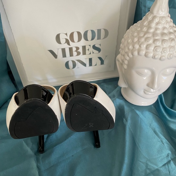 Guess Peep-Toe Stiletto Slingbacks - Picture 5 of 8